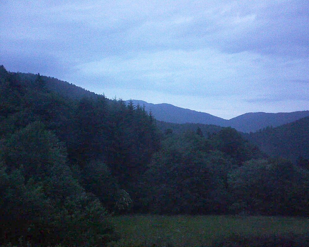 Le petit ballon vu depuis le Domaine Langmatt à Murbach le 02.06.2025 à 05:30 Le petit ballon (Alsace, Vosges) le 02.06.2025 à 05:30