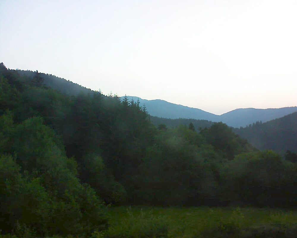 Le petit ballon vu depuis le Domaine Langmatt à Murbach le 19.06.2025 à 05:30 Le petit ballon (Alsace, Vosges) le 19.06.2025 à 05:30