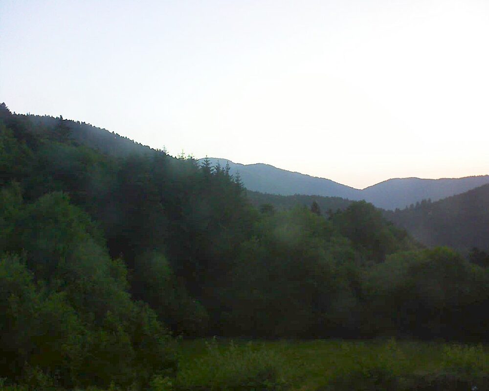Le petit ballon vu depuis le Domaine Langmatt à Murbach le 22.06.2025 à 05:45 Le petit ballon (Alsace, Vosges) le 22.06.2025 à 05:45