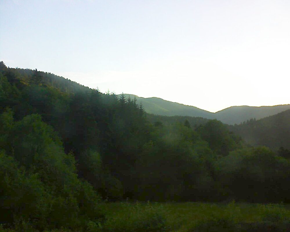 Le petit ballon vu depuis le Domaine Langmatt à Murbach le 25.06.2025 à 06:00 Le petit ballon (Alsace, Vosges) le 25.06.2025 à 06:00