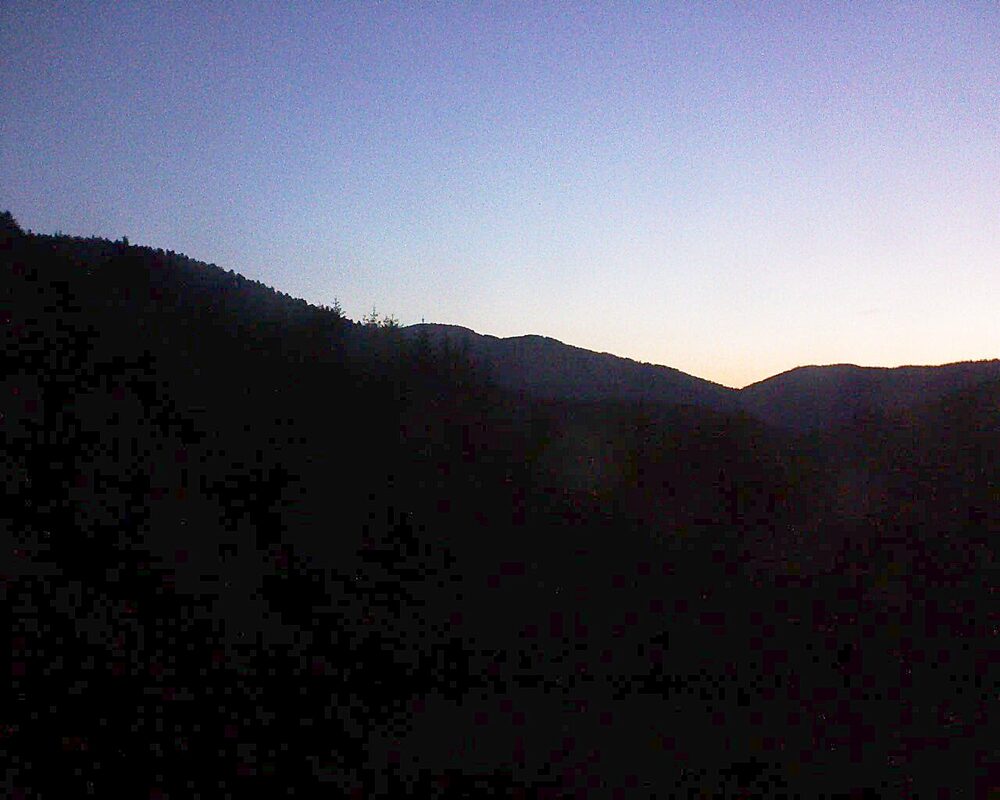 Le petit ballon vu depuis le Domaine Langmatt à Murbach le 28.06.2025 à 05:00 Le petit ballon (Alsace, Vosges) le 28.06.2025 à 05:00