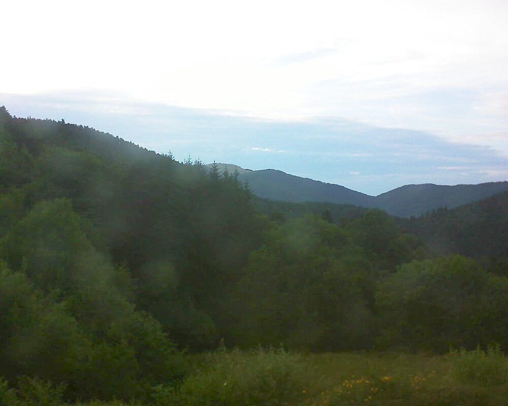 Le petit ballon vu depuis le Domaine Langmatt à Murbach le 05.07.2025 à 20:45 Le petit ballon (Alsace, Vosges) le 05.07.2025 à 20:45