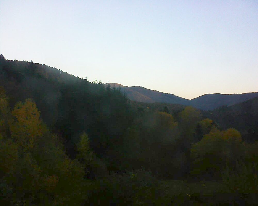 Le petit ballon vu depuis le Domaine Langmatt à Murbach le 08.11.2025 à 07:30 Le petit ballon (Alsace, Vosges) le 08.11.2025 à 07:30