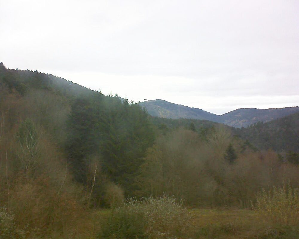 Le petit ballon vu depuis le Domaine Langmatt à Murbach le 28.11.2025 à 11:30 Le petit ballon (Alsace, Vosges) le 28.11.2025 à 11:30