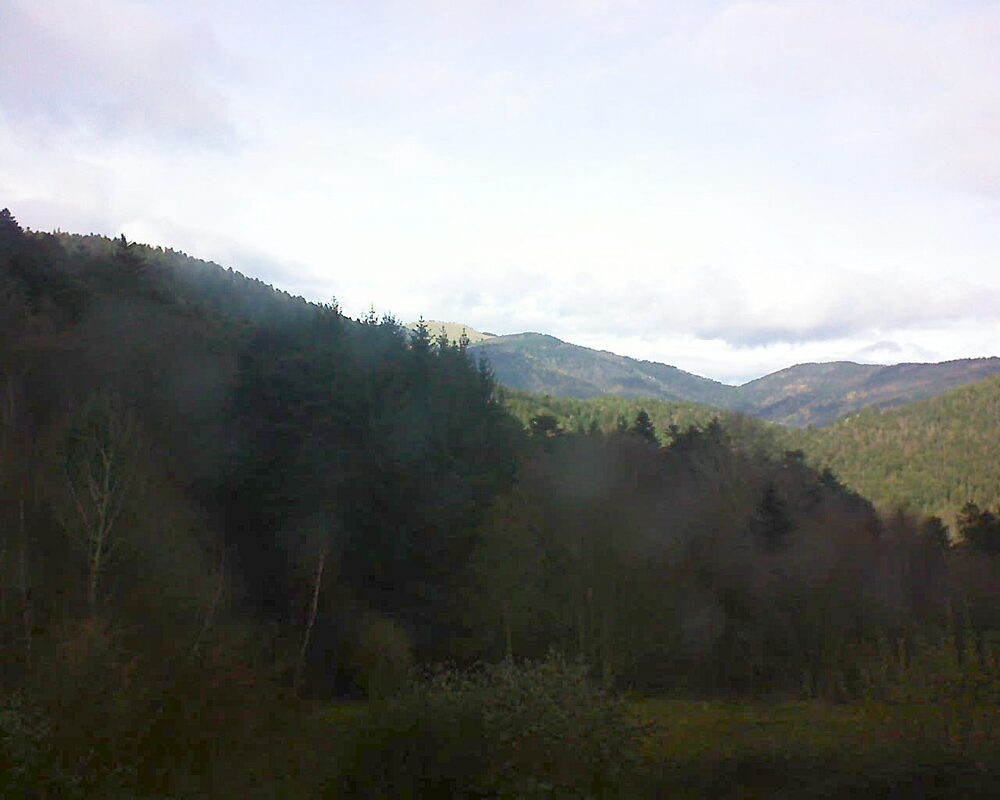 Le petit ballon vu depuis le Domaine Langmatt à Murbach le 29.11.2025 à 13:45 Le petit ballon (Alsace, Vosges) le 29.11.2025 à 13:45