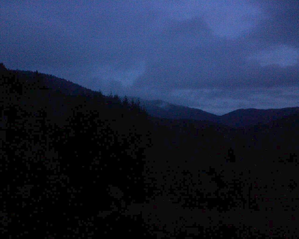 Le petit ballon vu depuis le Domaine Langmatt à Murbach le 08.12.2025 à 07:45 Le petit ballon (Alsace, Vosges) le 08.12.2025 à 07:45