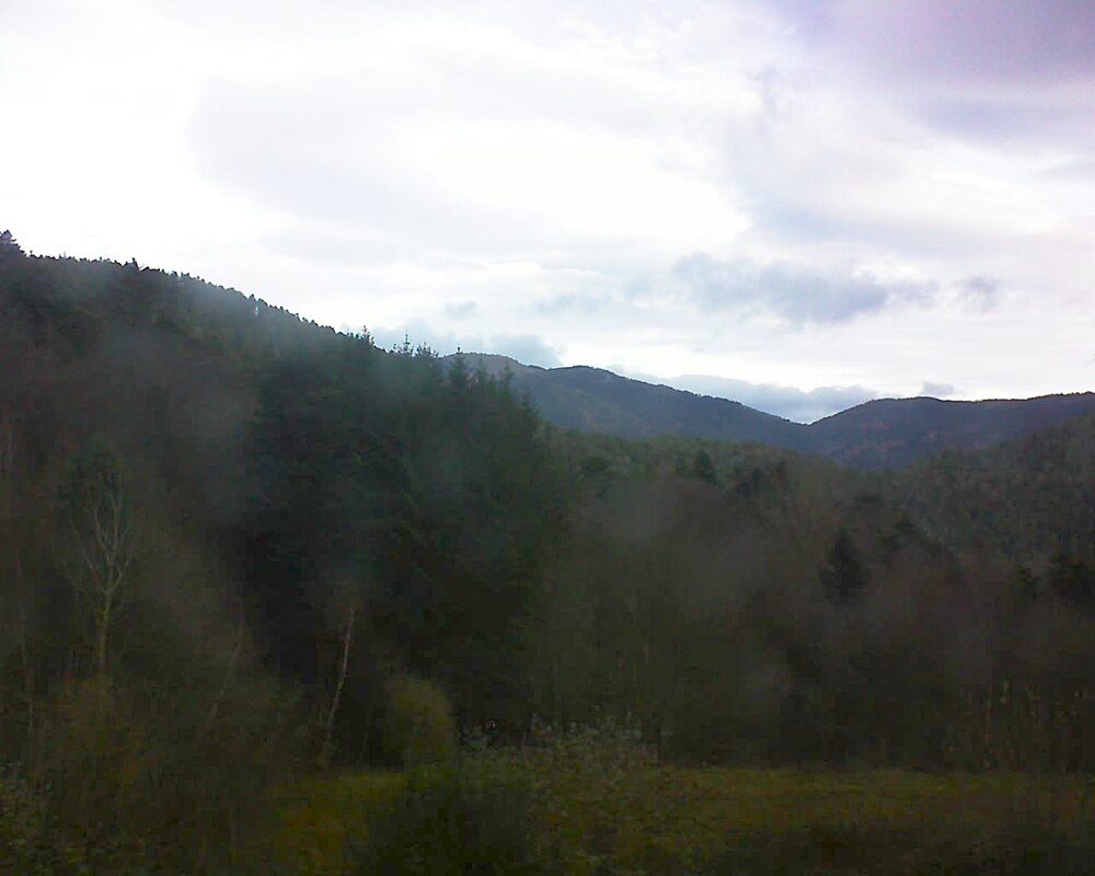 Le petit ballon vu depuis le Domaine Langmatt à Murbach le 08.12.2025 à 10:30 Le petit ballon (Alsace, Vosges) le 08.12.2025 à 10:30