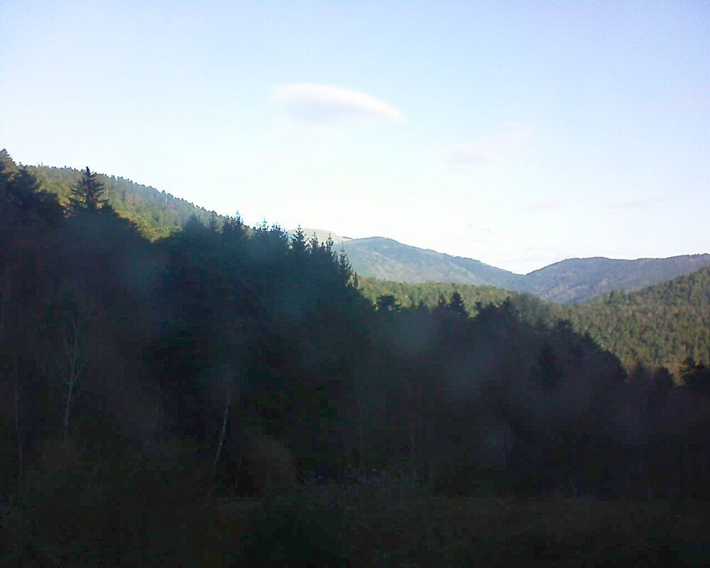 Le petit ballon vu depuis le Domaine Langmatt à Murbach le 17.12.2025 à 10:30 Le petit ballon (Alsace, Vosges) le 17.12.2025 à 10:30
