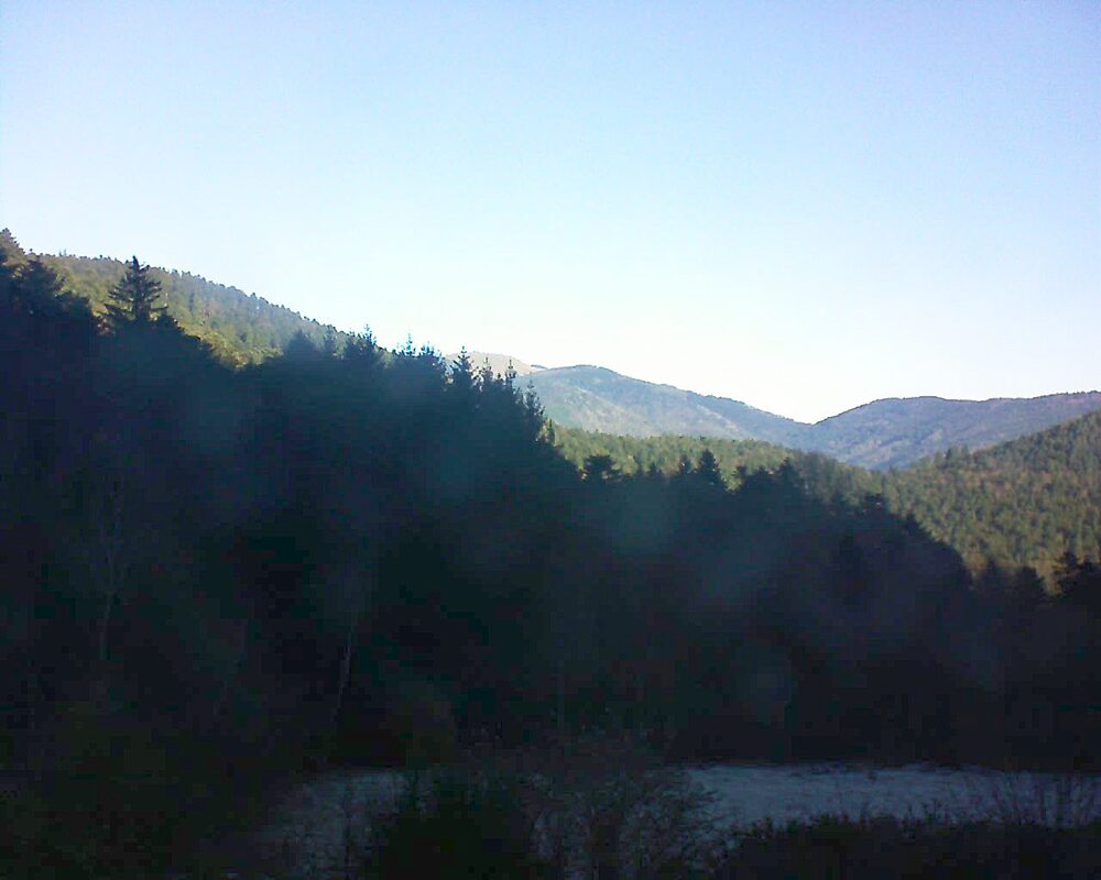 Le petit ballon vu depuis le Domaine Langmatt à Murbach le 28.12.2025 à 10:30 Le petit ballon (Alsace, Vosges) le 28.12.2025 à 10:30