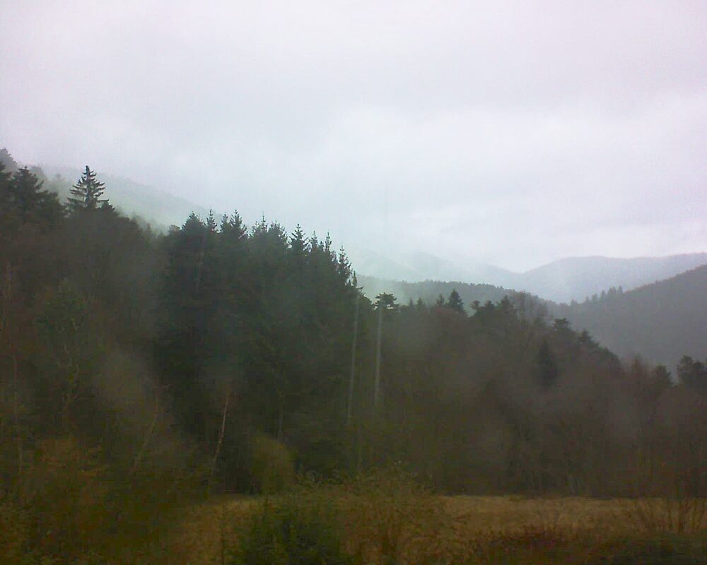 Le petit ballon vu depuis le Domaine Langmatt à Murbach le 10.02.2026 à 14:30 Le petit ballon (Alsace, Vosges) le 10.02.2026 à 14:30