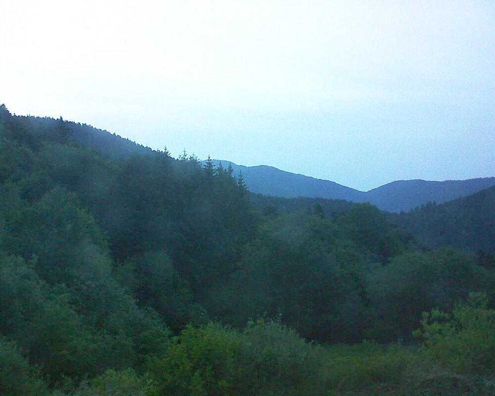 Le petit ballon vu depuis le Domaine Langmatt à Murbach le 24.05.2026 à 21:15 Le petit ballon (Alsace, Vosges) le 24.05.2026 à 21:15