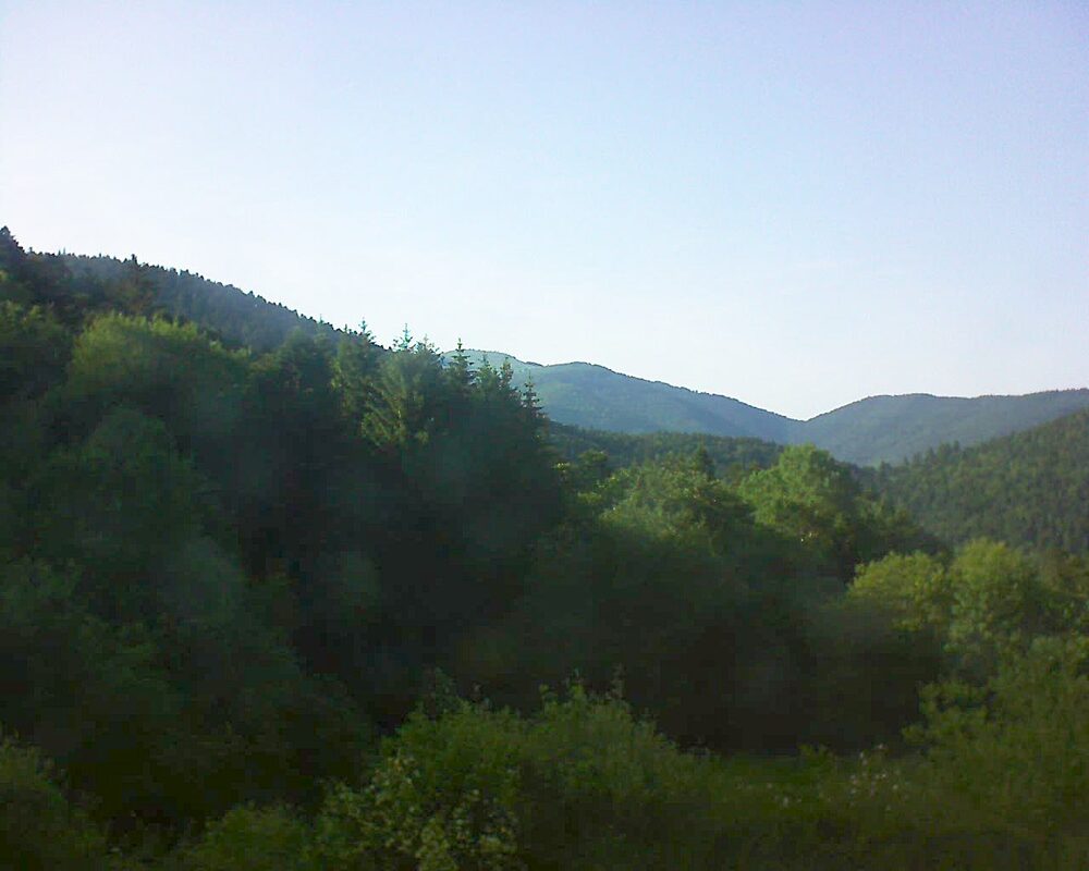 Le petit ballon vu depuis le Domaine Langmatt à Murbach le 29.05.2026 à 18:45 Le petit ballon (Alsace, Vosges) le 29.05.2026 à 18:45