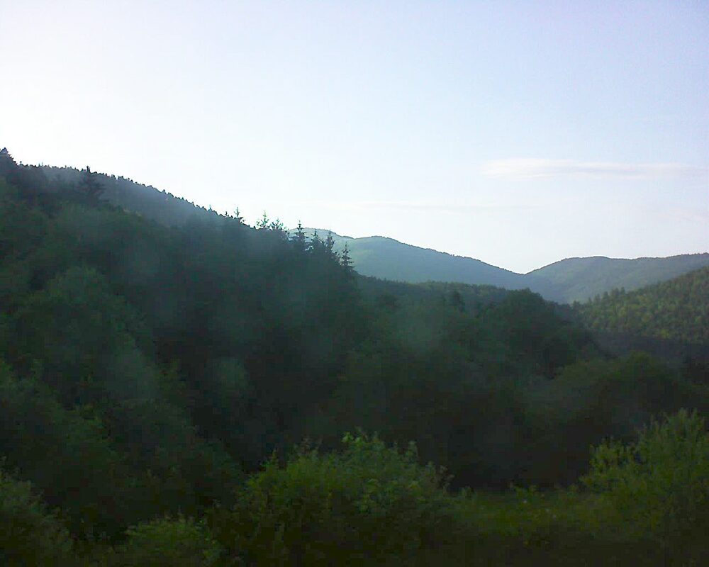 Le petit ballon vu depuis le Domaine Langmatt à Murbach le 15.06.2026 à 19:45 Le petit ballon (Alsace, Vosges) le 15.06.2026 à 19:45