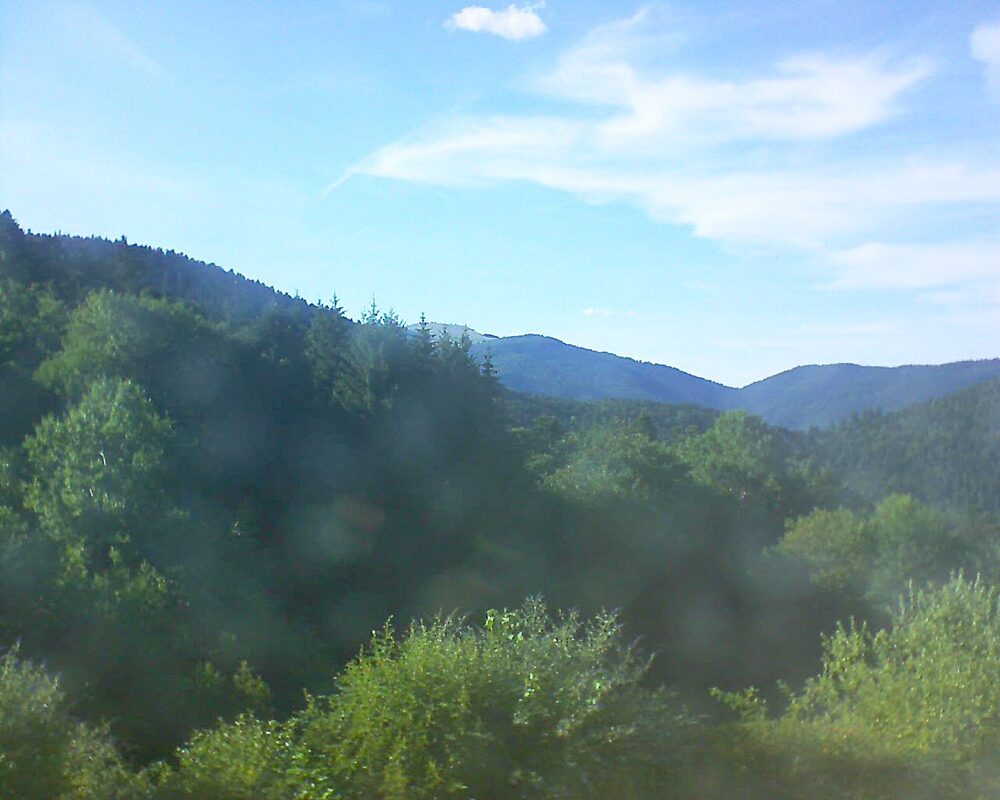 Le petit ballon vu depuis le Domaine Langmatt à Murbach le 06.07.2026 à 18:45 Le petit ballon (Alsace, Vosges) le 06.07.2026 à 18:45