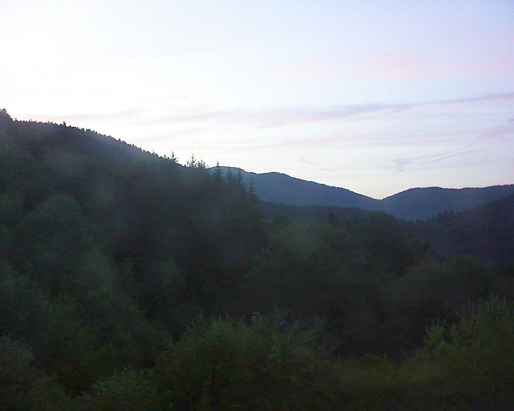 Le petit ballon vu depuis le Domaine Langmatt à Murbach le 19.07.2026 à 21:30 Le petit ballon (Alsace, Vosges) le 19.07.2026 à 21:30