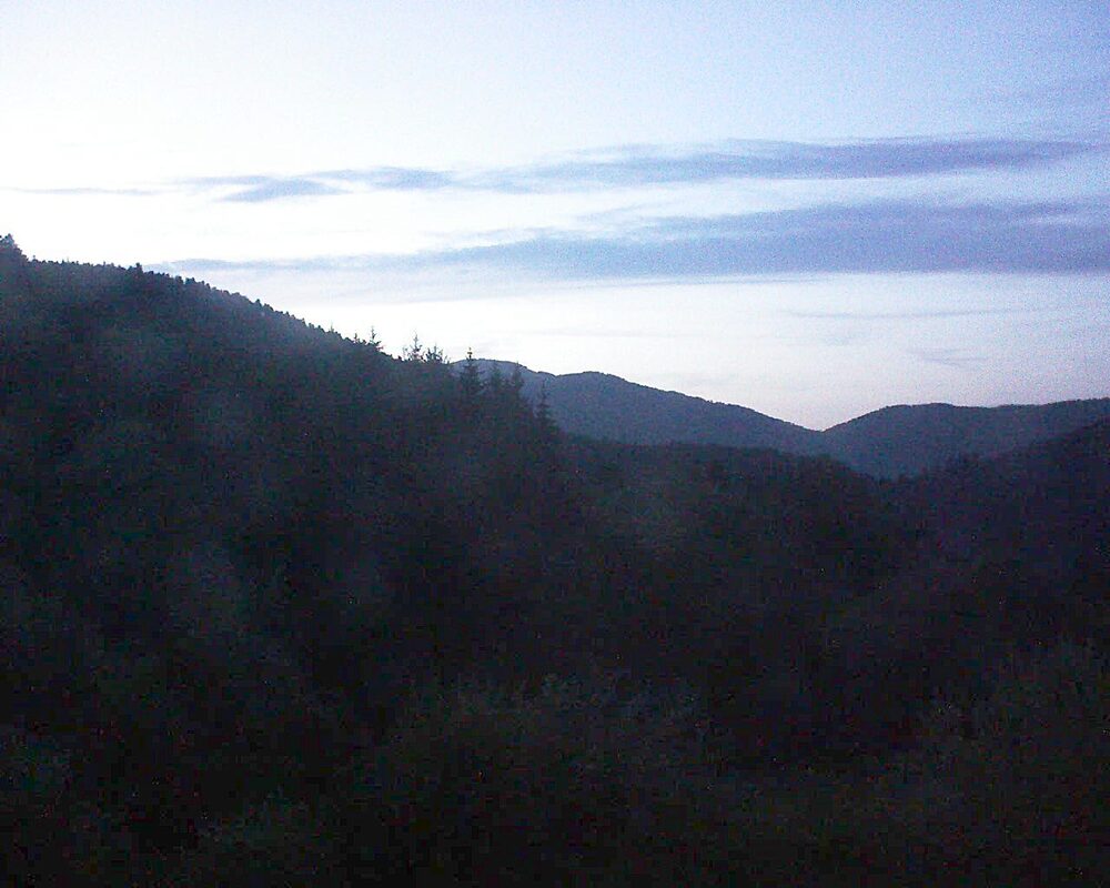 Le petit ballon vu depuis le Domaine Langmatt à Murbach le 20.07.2026 à 21:45 Le petit ballon (Alsace, Vosges) le 20.07.2026 à 21:45